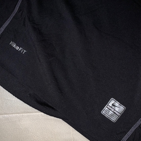 Nike Pro - Picture 4 of 4